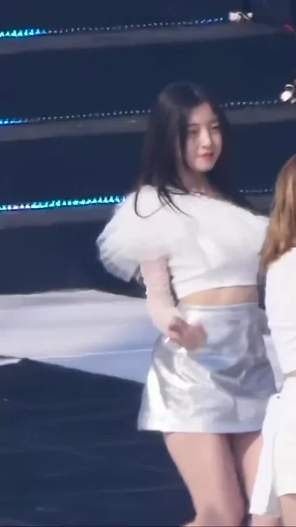 Oh My Girl - Arin