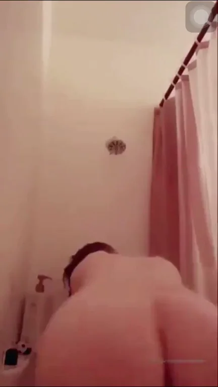 Shower Thot Bends Over & Teases That Dripping Wet Ass