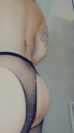 Glitters ass ?