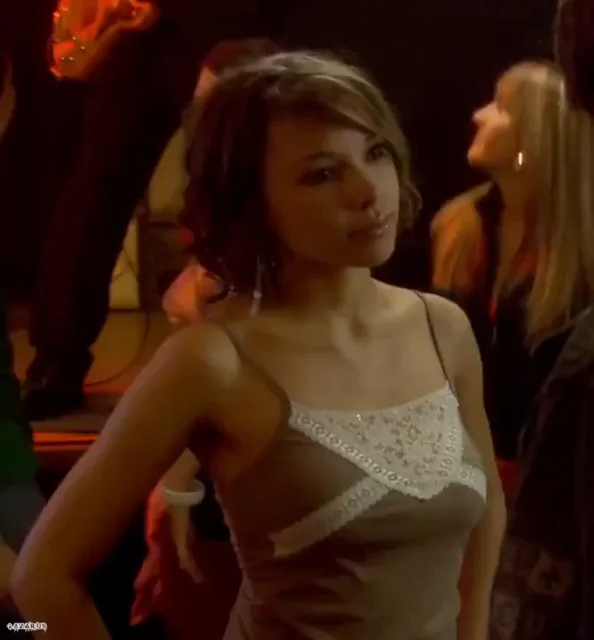Jessica Parker Kennedy's Naughty Boob Flash 🔥🍈🍈