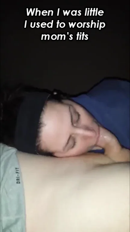 Mom's Massive Tits Repay the Worship 😍💦