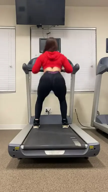Come watch me do this without leggings on! (F28)