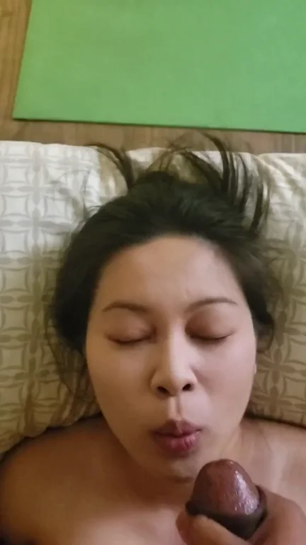 left her face absolutely plastered in nut (OC)