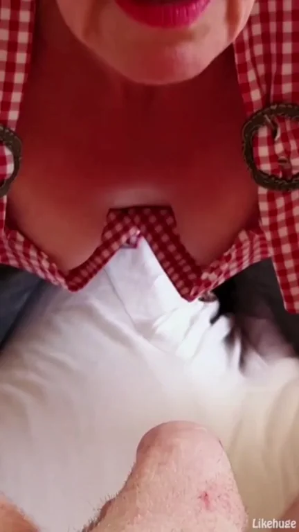 Horny Mature Milf loves sucking dicks [0:47]