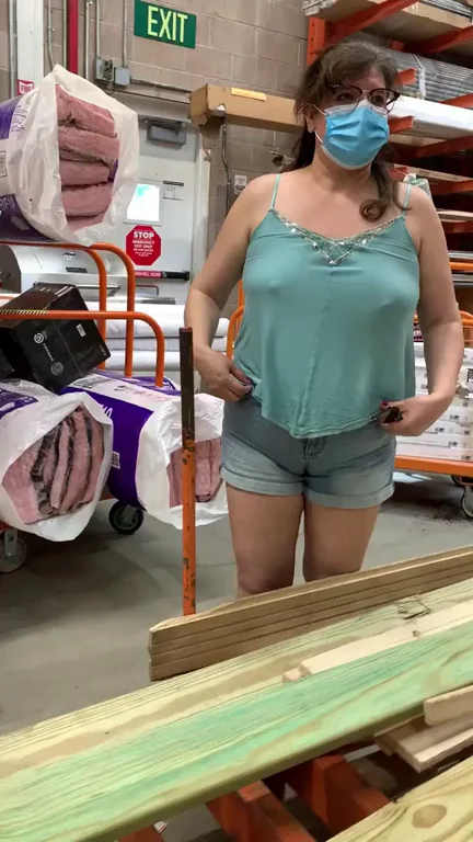 Flashing at Home Depot [GIF]