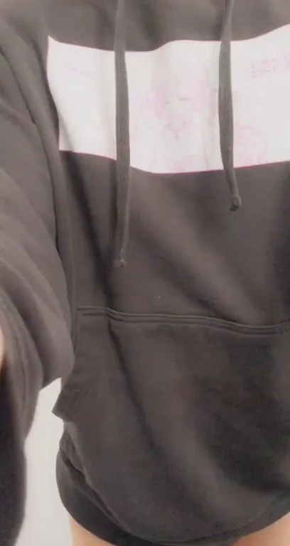 Lofting up my hoodie to show you my barley legal teen body ??