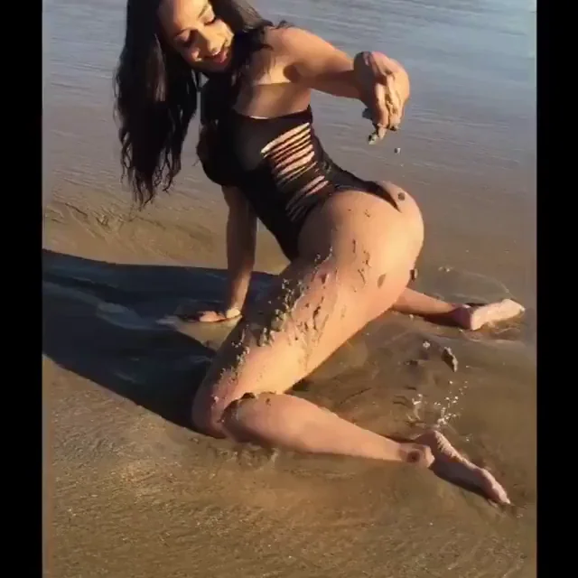 A Frog At The Beach ? ?