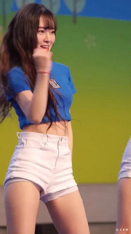 Jinny from Chloris: Slutty Crop Top & Ass-Clenching Denim Shorts Tease