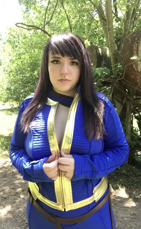 GummyGhostGirl's Slutty Vault Dweller Cosplay Tease 😘💦
