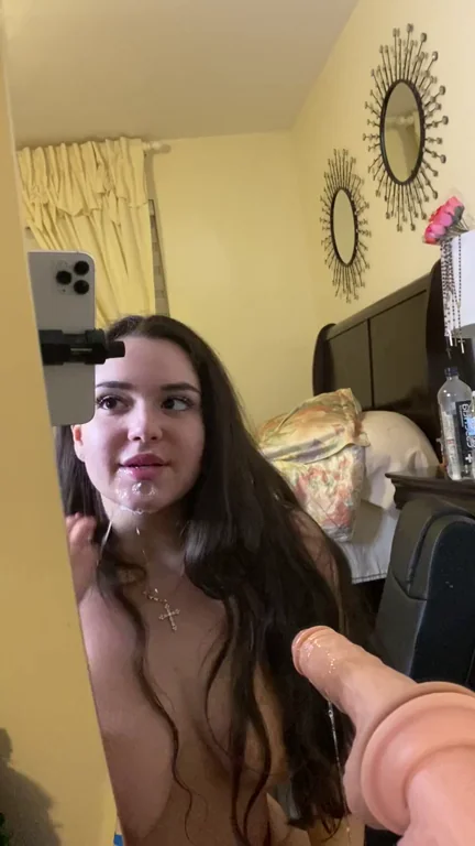 Thick chick throating herself