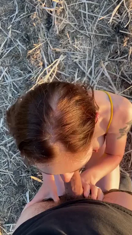 Fresh Angle on Beach Sucking Slutwife's Thirsty BJ Adventure 😈🍆💦