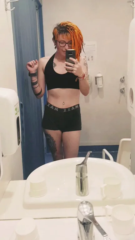 Cheeky cheeks for your Sunday night ? [f23 OC]