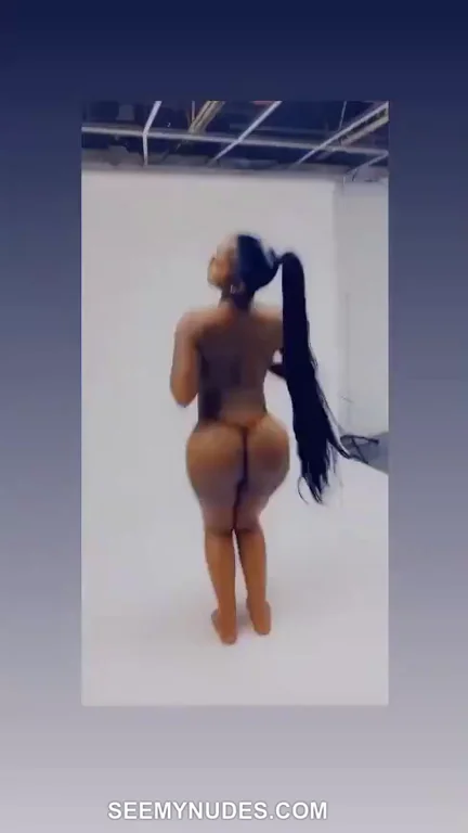 Nautie's Juicy Ass Twerking Fire 🔥🍑