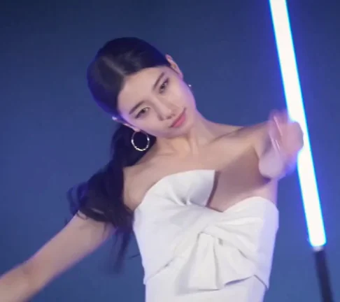 🔥 Suzy Bae Ex-Miss A Teasing in Tight White Dress 💋