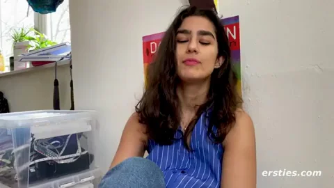 Luna X's Naughty Home Invite: Teasing Pussy Flash