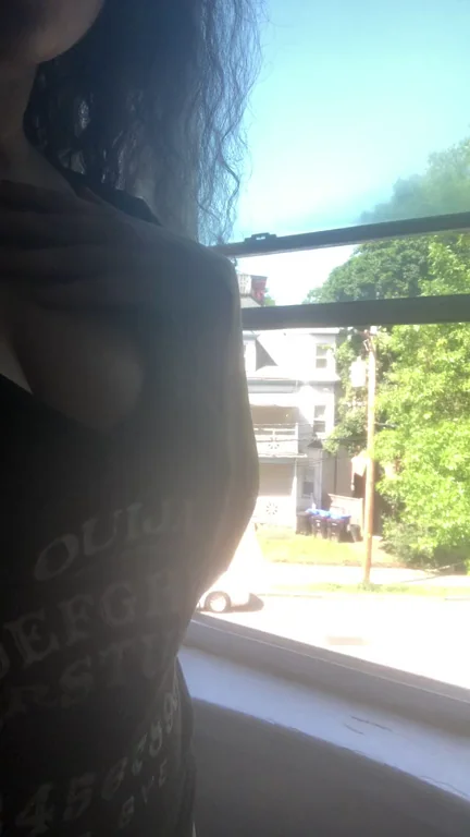 🌞 Flashing My Juicy Tits to the Neighborhood Sluts Out! 😈