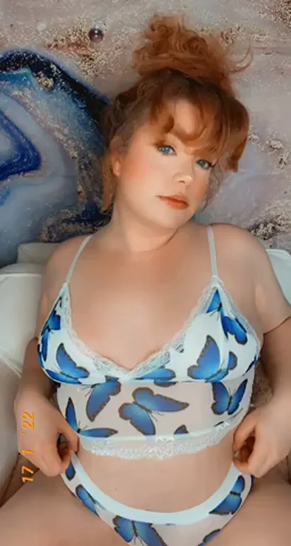 Chubby Redhead BBW Flirts in Butterfly Lingerie 😘🍑 What’s Your Move? 🔥