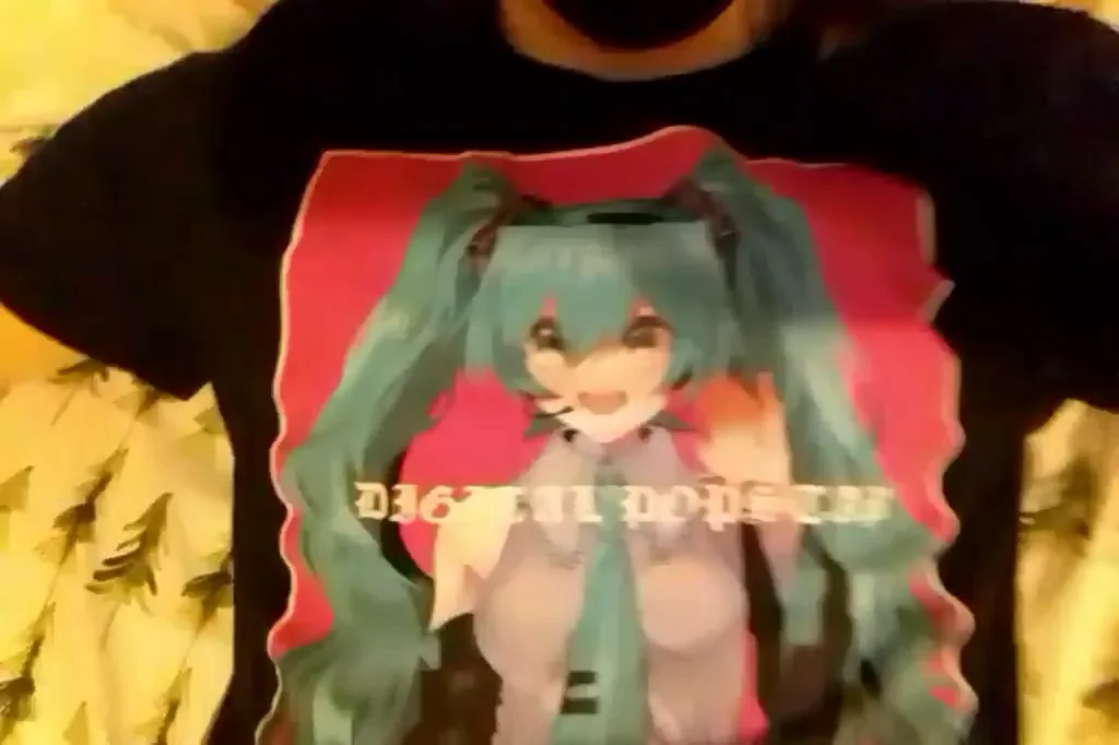 Miku Shirt Tease: Eyes on My Fat Cock? 😈💦