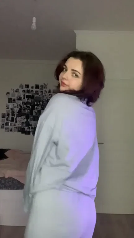 Small Tits Titty Drop: Petite Perks Prove They're Sexy AF