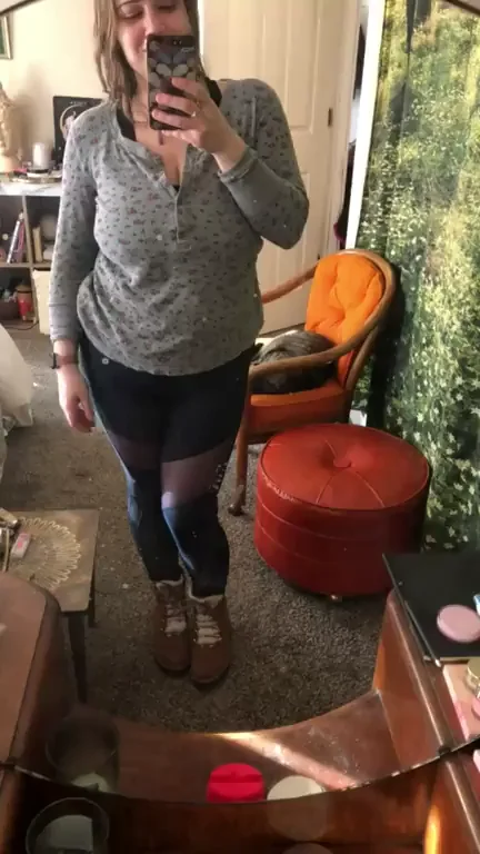 Amateur Busty Babe's Massive Titty Drop Tease