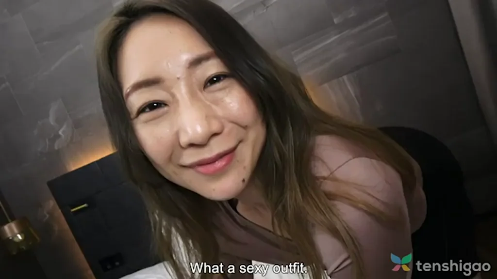 😈 Miho Wakabayashi Slurps Cock While FaceTiming Hubby! 👅💦