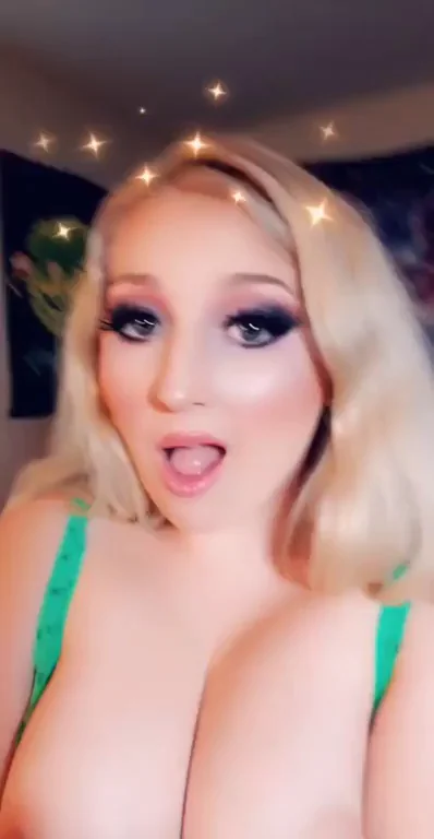 Suckable and fuckable ?