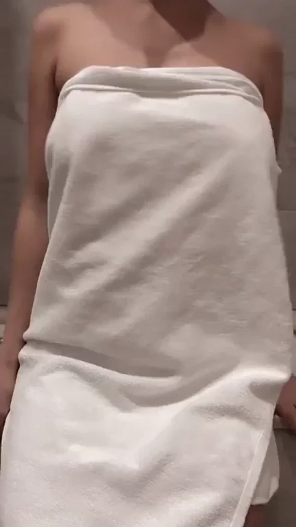 Watch out! There are big boobs under my towel !!!