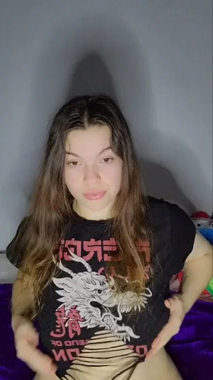 Wanna Pound My Juicy Tits? 😈🍒