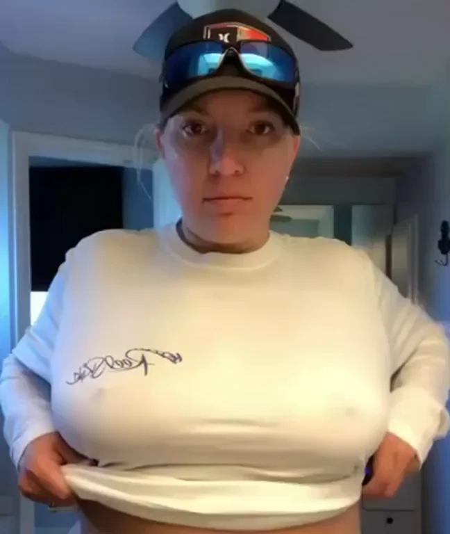 🔥 Slutty Mom's Massive Titty Drop Tease GIF 😈