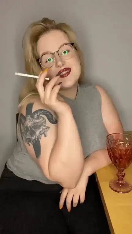 Your Mommy loves to smoke...