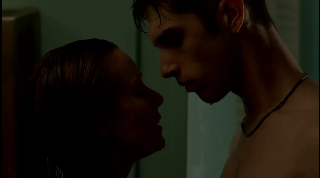 Kristen Bell - 'The Lifeguard (2013)'