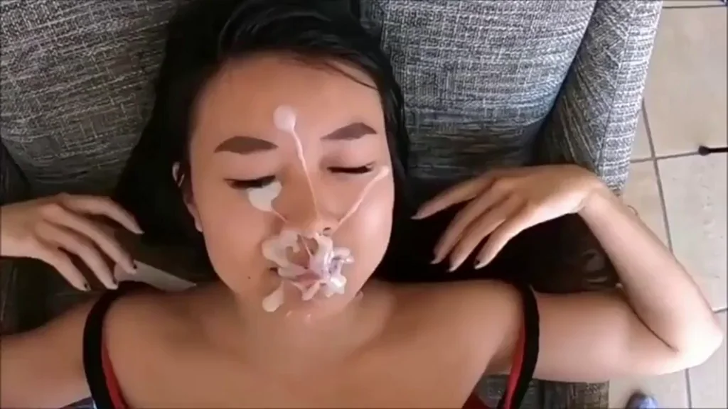 💦 Thick Facial Blast for Naughty Asian Princess 😍