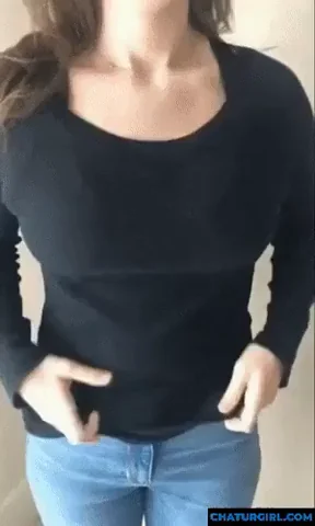 Black T-Shirt Busty Brunette Tease 🔥🍈🍈