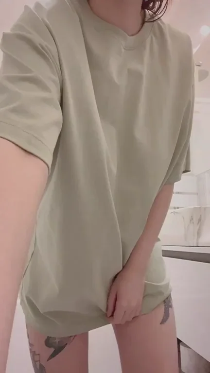 Oops..You can see what I can hide under my t shirt