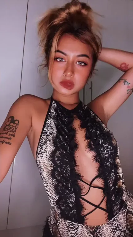 be honest, would you masturbate if I sent you one of my nudes? ?