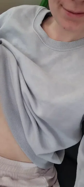 Just flashing my full tits