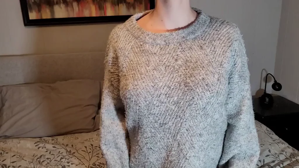 Big titties in my cozy sweater for you