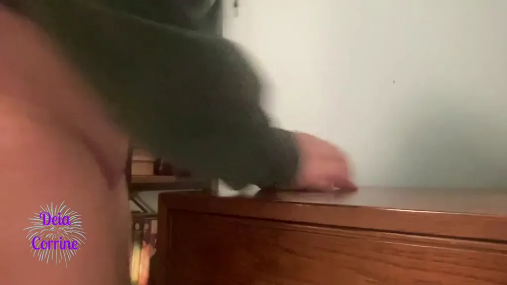 Humping Dresser: Small Butt, Thick Thighs