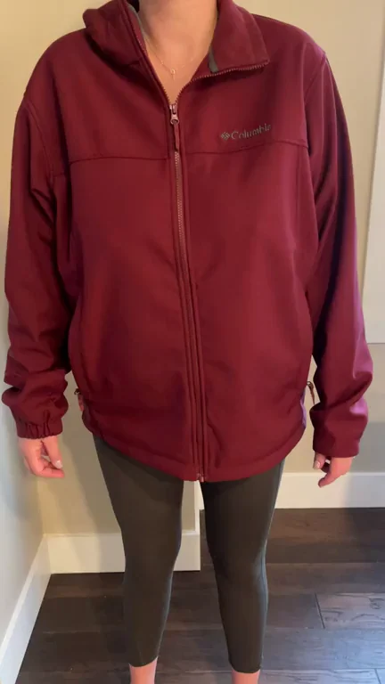 Did my jacket do a good job of hiding my big titties?