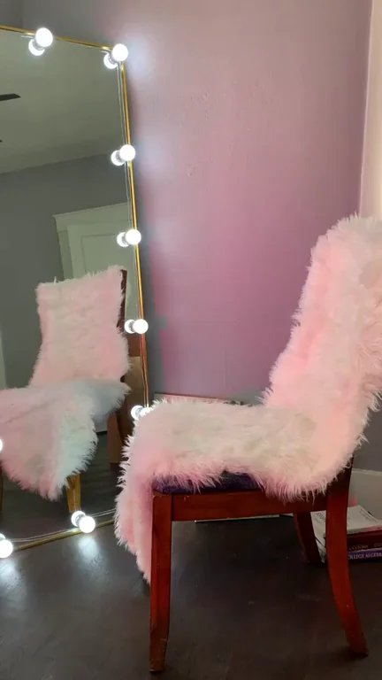 Petite Cutie's Juicy Booty Spread Wide for You! 🍑💦