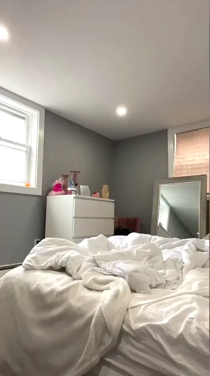 Got her angles wrong while changing