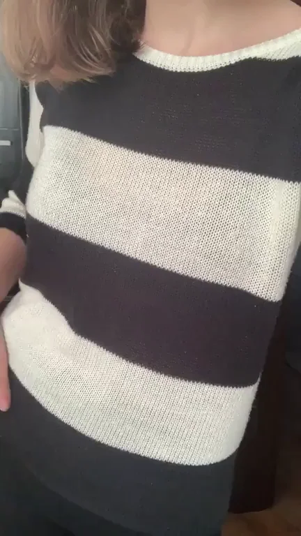 💦 Nerdy Slut's Massive Tits Surprise Cumshot? 🥵