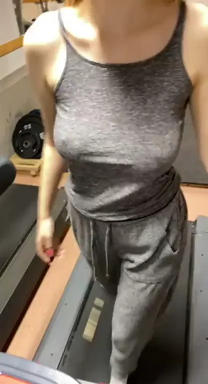 Fit Enough? 🔥 DreamgirlErika's Thick Teen Tits Tease on Treadmill 💦