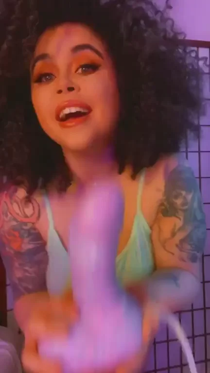 Size Small Bad Dragon? This Thick BBW Babe's Obsessed 😍🍆