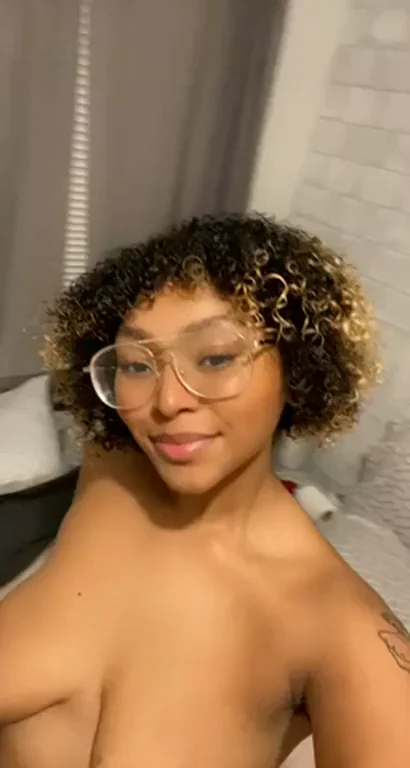 pussy spread for the beautiful humans on this sub :)