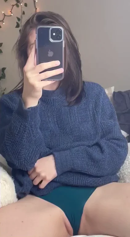 How does my pussy look without my panties in the way? ?