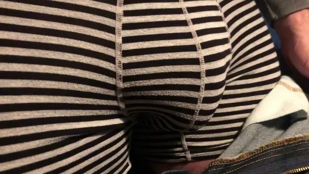 Full Morning BWC Bulge Tease 😈🍆