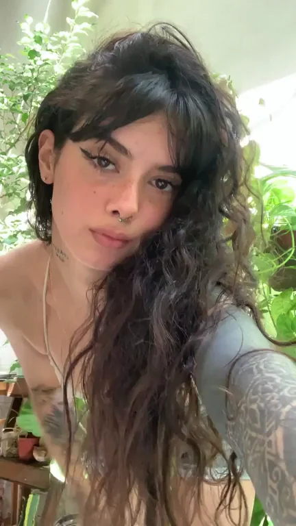 did anyone order a tattooed latina gf ?