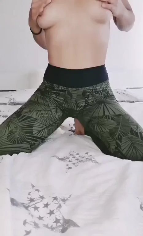 Happy Monday Morning Wood ? Yoga Pants Tease ?