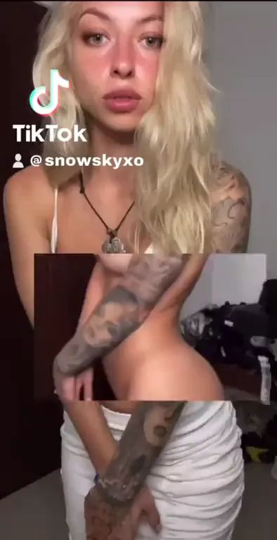 Snowskyxo's TikTok Tease: Big Tits & Juicy Ass Trends 🔥🍑